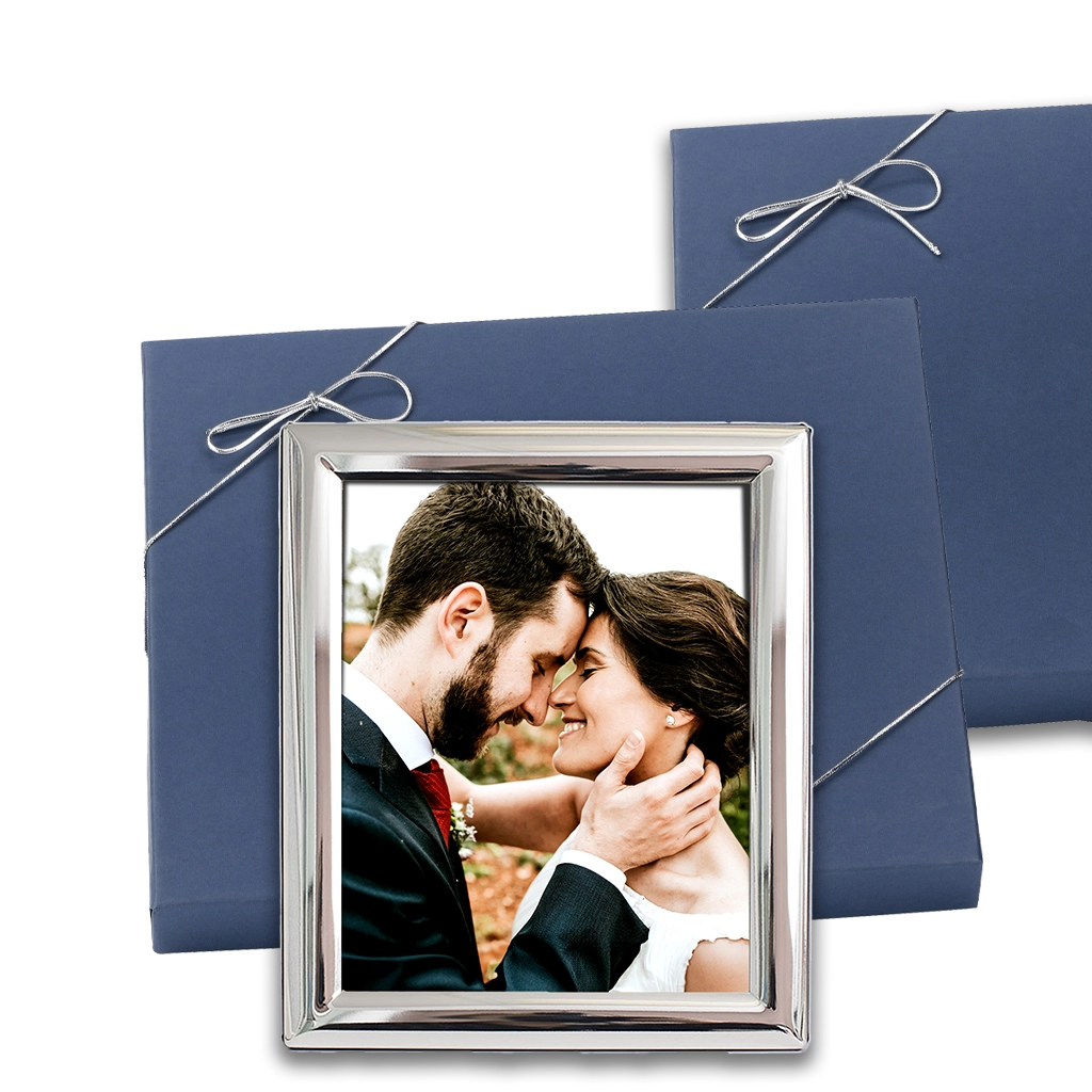 A Tudor Silver Frame with 2 gift boxes